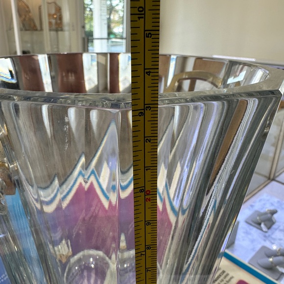 Baccarat Crystal Bowl with Gold Accents - Picture 4 of 9